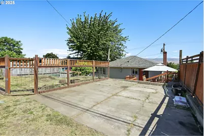 722 E 14th St, The Dalles, OR 97058 - Photo 41