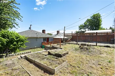 722 E 14th St, The Dalles, OR 97058 - Photo 39