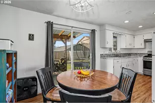 1240 Hood St, Albany, OR 97322 - Photo 9