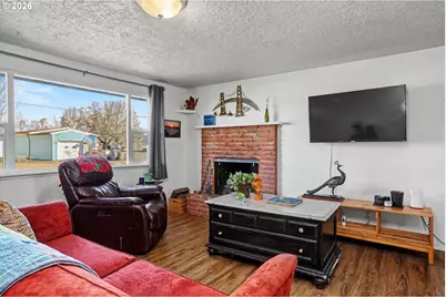 1240 Hood St, Albany, OR 97322 - Photo 5