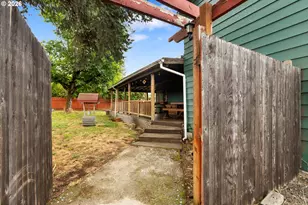 5993 Nonpareil Rd, Sutherlin, OR 97479 - Photo 3