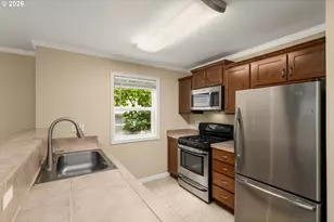 15058 NW Central Dr, Portland, OR 97229 - Photo 15