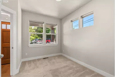 445 Hunsaker Ln, Eugene, OR 97404 - Photo 15