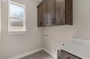 445 Hunsaker Ln, Eugene, OR 97404 - Photo 29