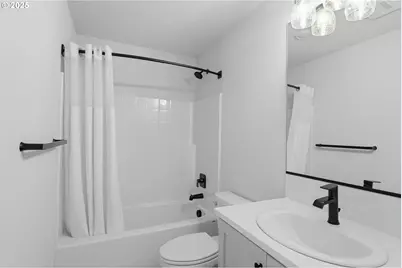 17025 SW Friendly Ln, Beaverton, OR 97007 - Photo 17