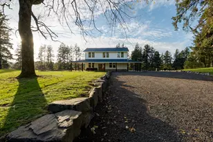 101 SW Juniper Ave, Warrenton, OR 97146 - Photo 1