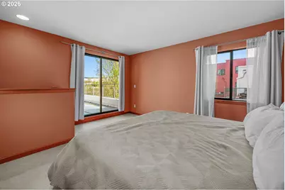 920 NW Naito Pkwy #J25, Portland, OR 97209 - Photo 19
