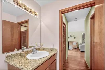 920 NW Naito Pkwy #J25, Portland, OR 97209 - Photo 13