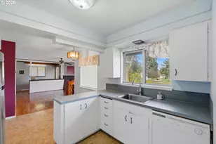 12285 SW 116th Ave, Tigard, OR 97223 - Photo 11