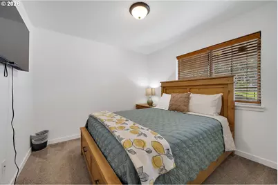 1076 NE 12th Ave, Rockaway Beach, OR 97136 - Photo 17