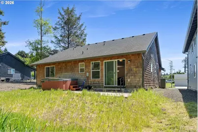 1076 NE 12th Ave, Rockaway Beach, OR 97136 - Photo 19