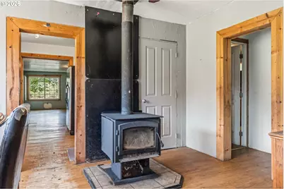 21542 Highway 126, Noti, OR 97461 - Photo 13
