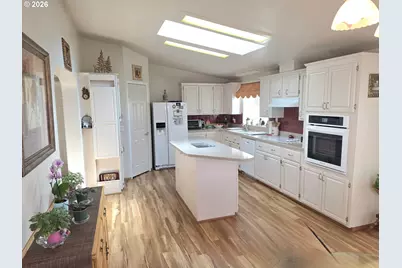 1041 Midland Bridge, Eugene, OR 97404 - Photo 9