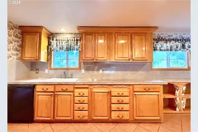 94504 Smokey Ln, Coquille, OR 97423 - Photo 5