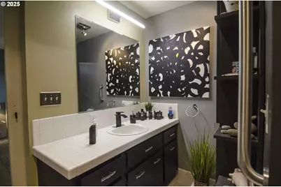 [Address not provided], Roseburg, OR 97470 - Photo 23