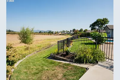 906 McKenzie Crest Dr, Springfield, OR 97477 - Photo 39