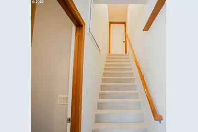 906 McKenzie Crest Dr, Springfield, OR 97477 - Photo 27
