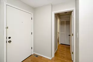 5150 S Landing Dr, Portland, OR 97239 - Photo 3