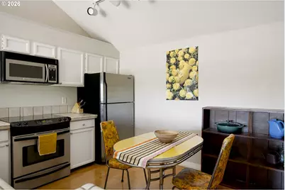 5150 S Landing Dr #308B2, Portland, OR 97239 - Photo 7