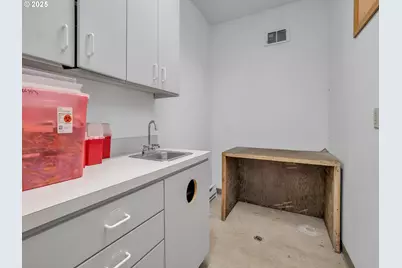 711 W Main St, Sheridan, OR 97378 - Photo 29