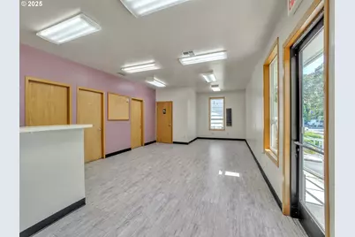 711 W Main St, Sheridan, OR 97378 - Photo 11