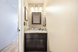 12009 NE 71st St, Vancouver, WA 98682 - Photo 17