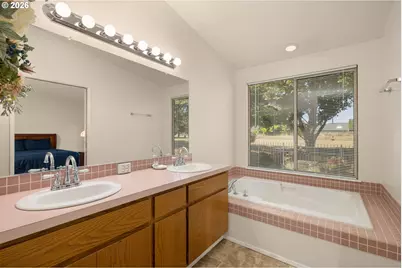 1135 SW 213th Ave, Beaverton, OR 97003 - Photo 23