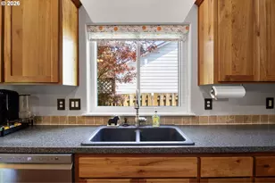495 Lavender St, Silverton, OR 97381 - Photo 11