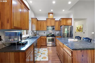 495 Lavender St, Silverton, OR 97381 - Photo 9