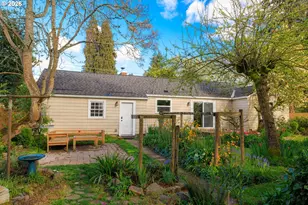 1010 N Park Ave, Eugene, OR 97404 - Photo 23