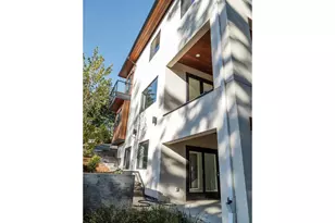 3125 NW Blue Sky Ln, Portland, OR 97229 - Photo 3