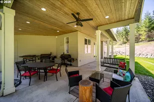 411 Five Peaks Dr, Kalama, WA 98625 - Photo 31
