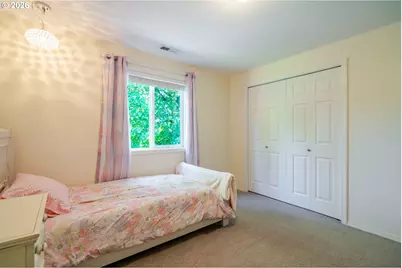 647 NE Autumn Ridge Dr, McMinnville, OR 97128 - Photo 25