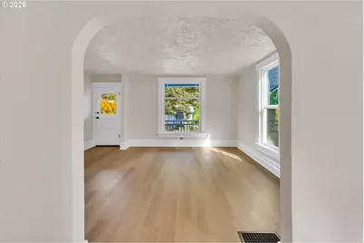 3328 SE Washington St, Portland, OR 97214 - Photo 7