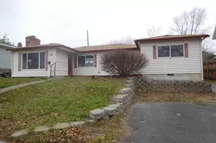 1414 SW 24th St, Pendleton, OR 97801 - Photo 1