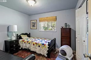 949 S S Ct, Cottage Grove, OR 97424 - Photo 15