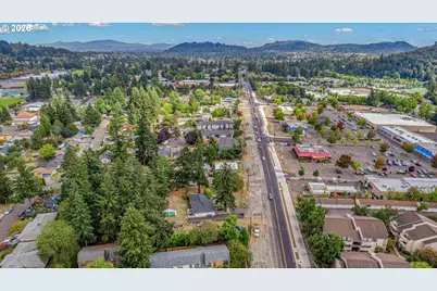 16925 SE Powell Blvd, Portland, OR 97236 - Photo 11