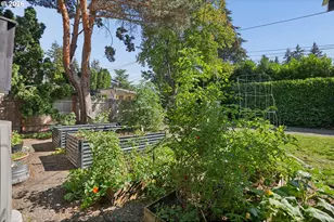 11240 NE Couch Ct, Portland, OR 97220 - Photo 31