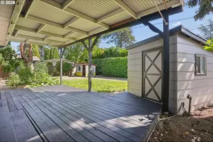 11240 NE Couch Ct, Portland, OR 97220 - Photo 29