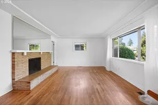 11240 NE Couch Ct, Portland, OR 97220 - Photo 3
