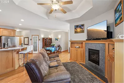 724 Lost Ln, Keizer, OR 97303 - Photo 5