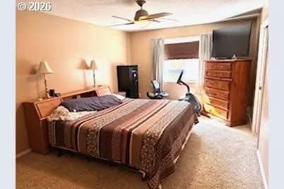 13623 Barclay Hills Dr, Oregon City, OR 97045 - Photo 9