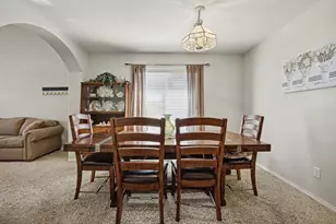 13623 Barclay Hills Dr, Oregon City, OR 97045 - Photo 9