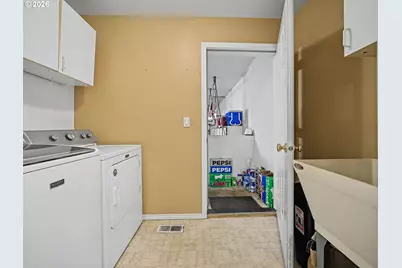 13623 Barclay Hills Dr, Oregon City, OR 97045 - Photo 29
