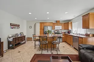 13623 Barclay Hills Dr, Oregon City, OR 97045 - Photo 11