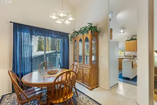 2730 Golfview Ave, Sutherlin, OR 97479 - Photo 11