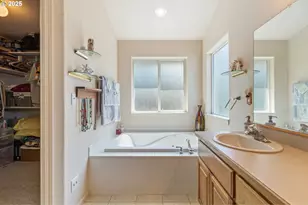 2730 Golfview Ave, Sutherlin, OR 97479 - Photo 25