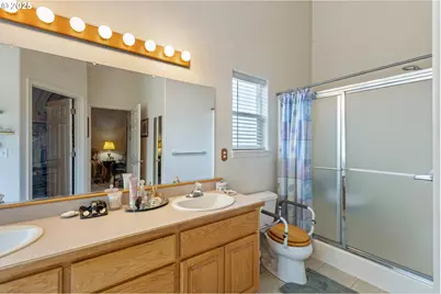 2730 Golfview Ave, Sutherlin, OR 97479 - Photo 23