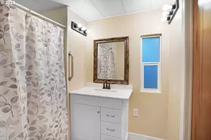 4900 Royal Ave, Eugene, OR 97402 - Photo 15