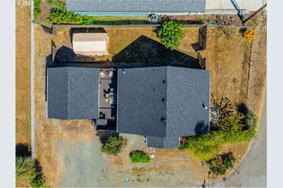 1753 20th St, Myrtle Point, OR 97458 - Photo 37
